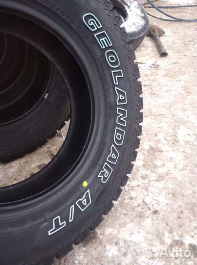 Yokohama Geolandar A/T G015 215/70 R15