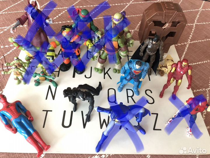 Фигурки супергероев
