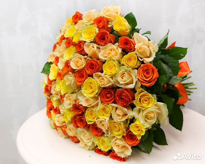 101 роза яркий микс (Россия)