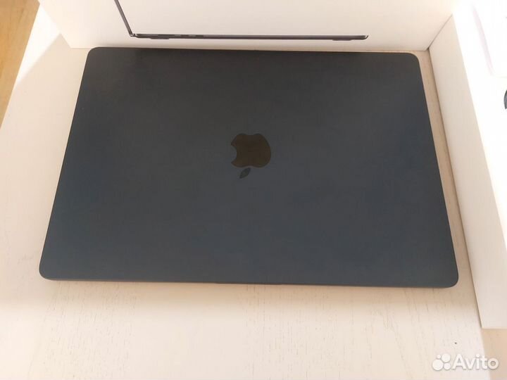 MacBook Air 15 2023 16gb/256gb рст + чехол и