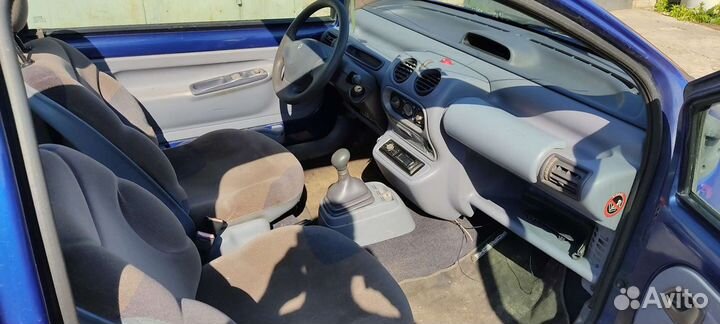 Салон Renault Twingo