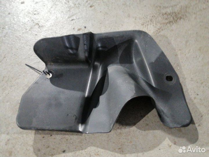 Кожух рулевой колонки Volkswagen Passat B7 CDA