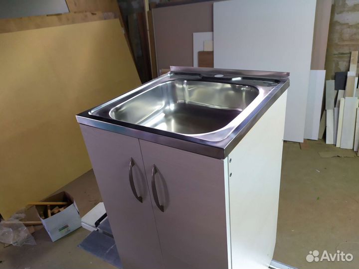 Кухонная мойка с тумбой