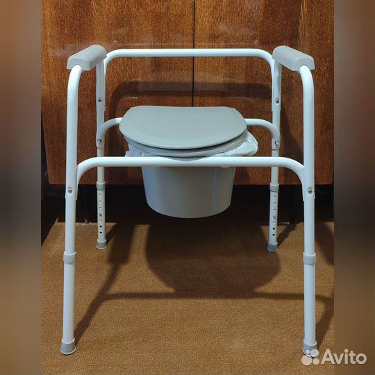 Кресло-туалет Amrus