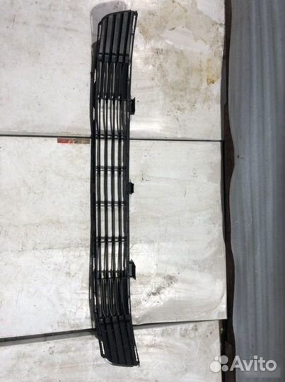 Решетка бампера Toyota Camry v50