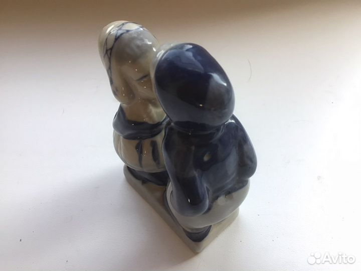 Статуэтка керамика