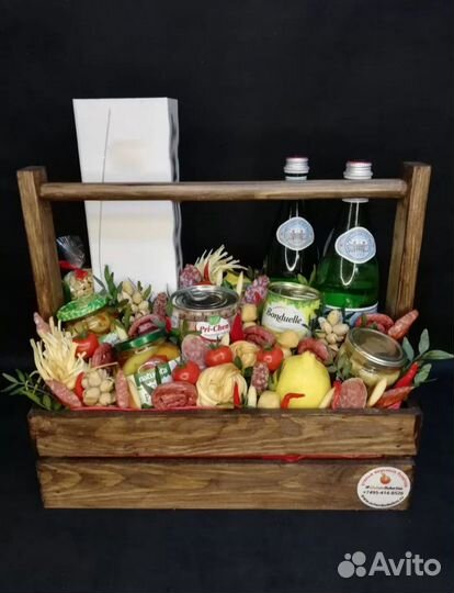 Коробка подарочная деревянная