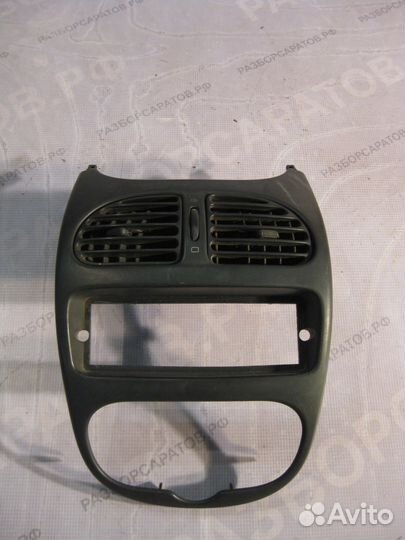 Накладка торпедо Пежо 206