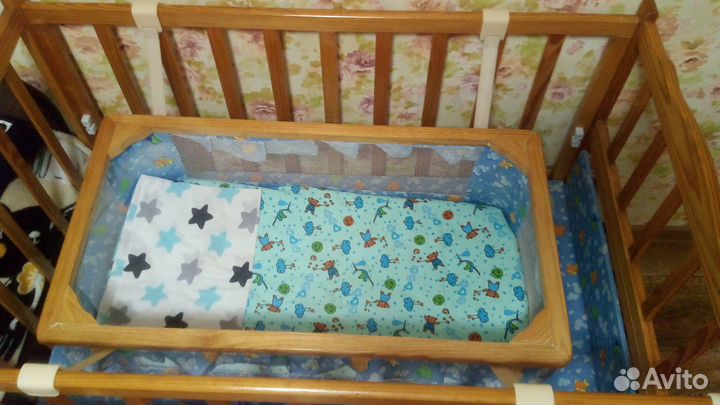 Детская кроватка с люлькой