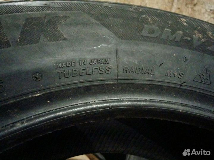 Bridgestone Blizzak DM-V2 225/60 R17