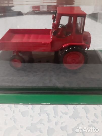 Модель трактора