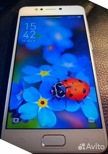 Телефон asus ZenFone 4 Max