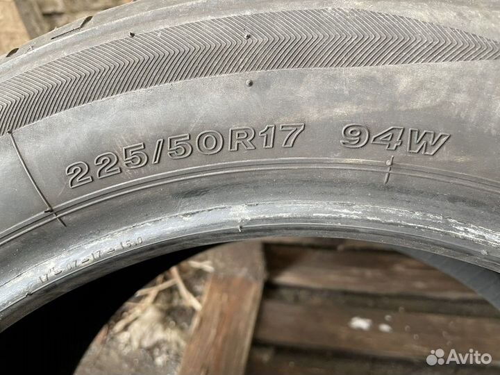 Bridgestone Potenza S001 225/50 R17