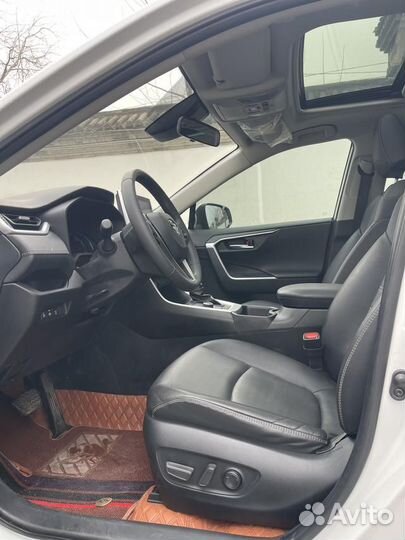 Toyota RAV4 2.5 CVT, 2022, 20 000 км