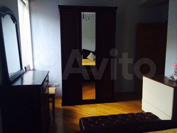 2-к. квартира, 60 м², 2/10 эт.