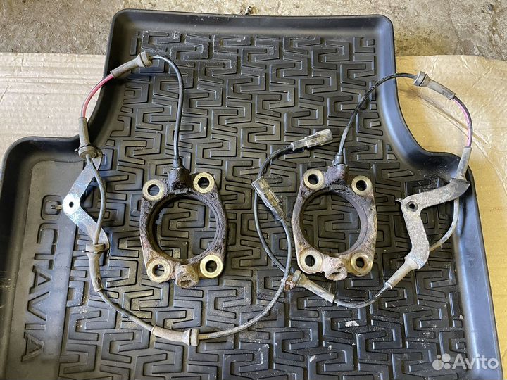 Датчик абс ABS задний Nissan X-Trail T32