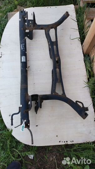 Подрамник задний Volkswagen Golf 5