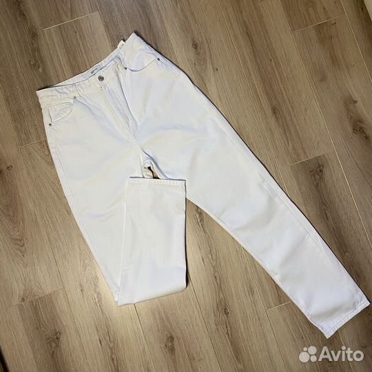 Джинсы белые
