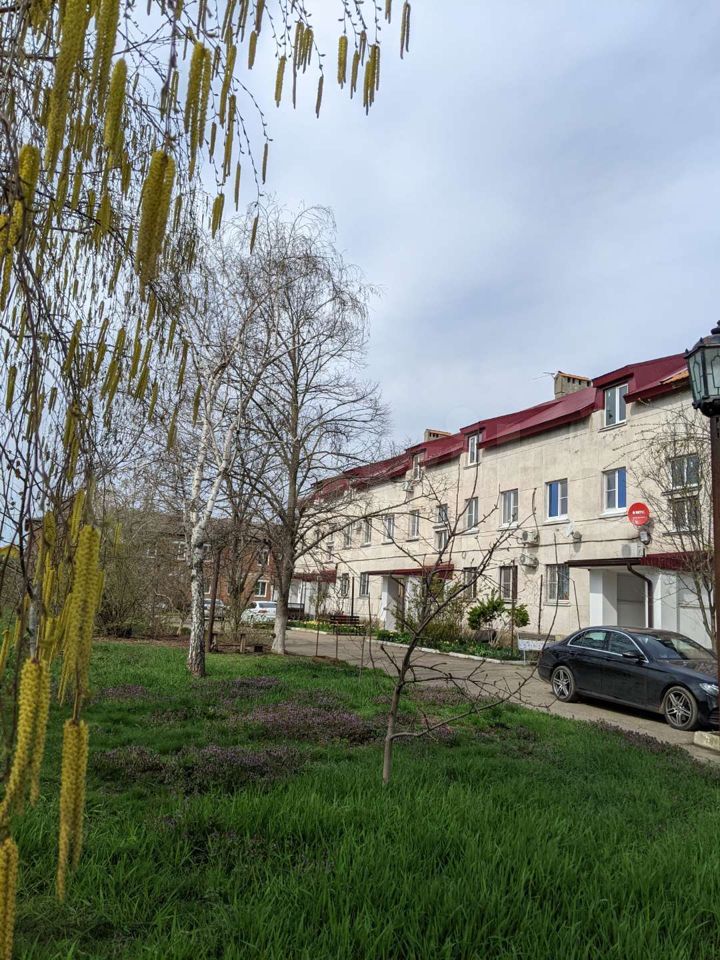 4-к. квартира, 168 м², 2/3 эт.