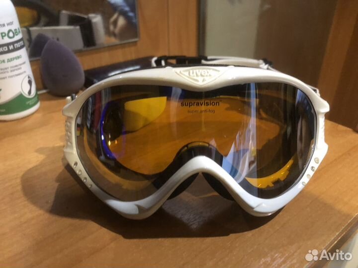 Горнолыжные очки uvex