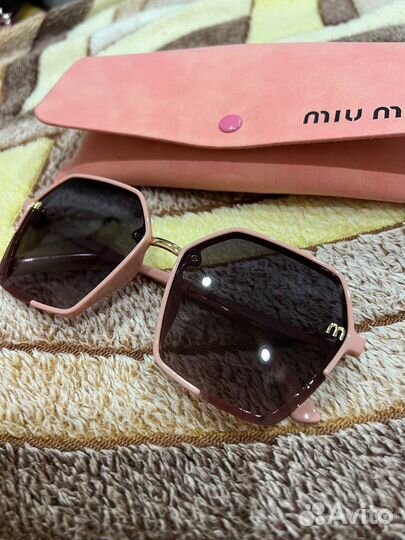 Очки Miu Miu