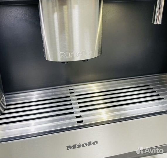 Встраиваемая кофемашина miele