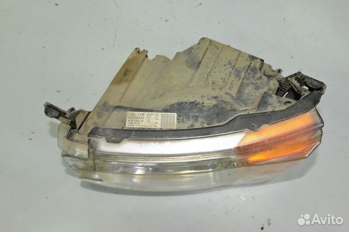 Land Rover Discovery 3 Фара левая ксенон