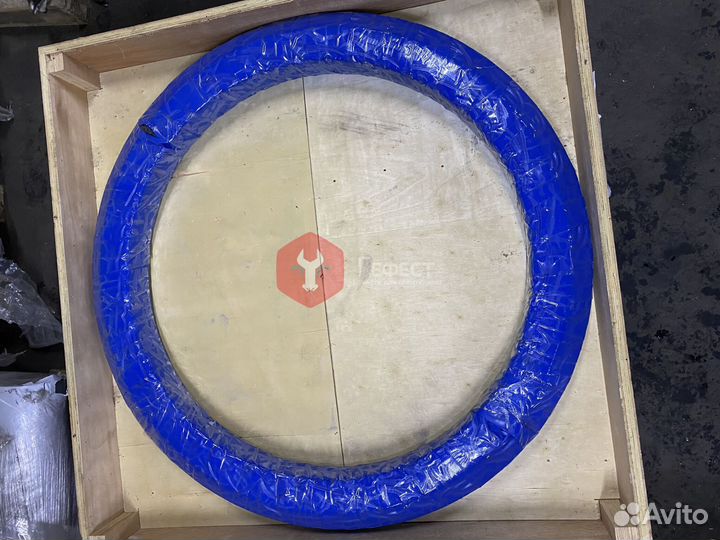 Опорно-поворотный круг Volvo EC210BNC 14563328