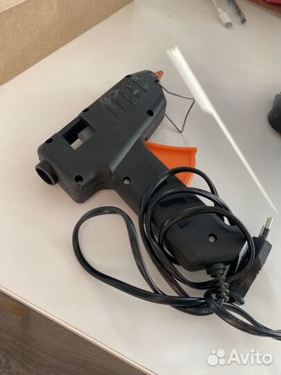 Диспенсер для скотча, клеевой пистолет