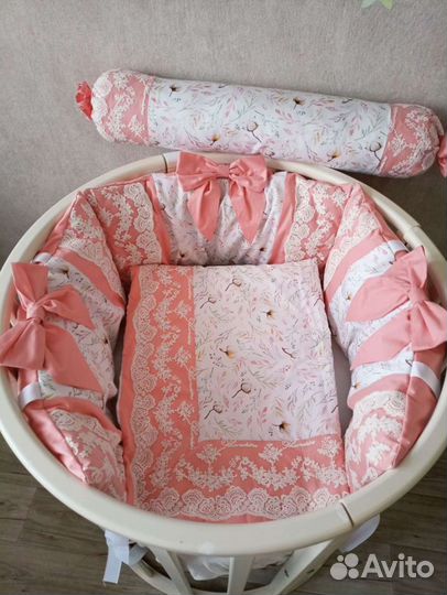 Бортики в кроватку новые