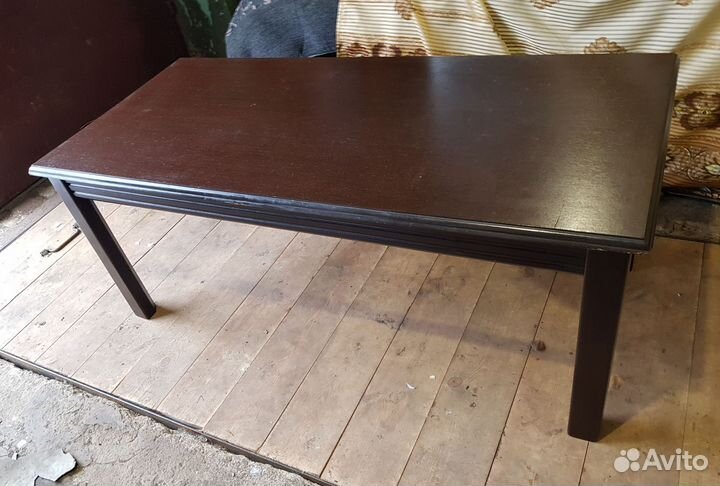 Журнальный столик