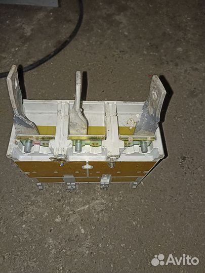 Продам автомат 250 А