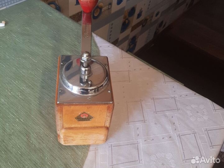 Кофемолка ручная СССР антиквариат торг