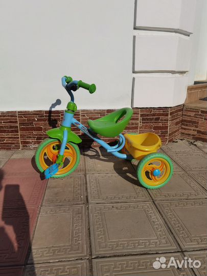 Трехколесный велосипед