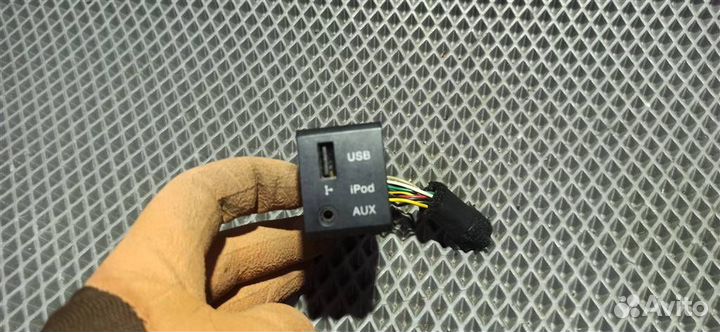 Разъем USB AUX hyundai Santa Fe 2 рест