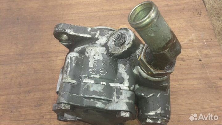 Насос гидроусилителя руля Mercedes Benz Axor MP1