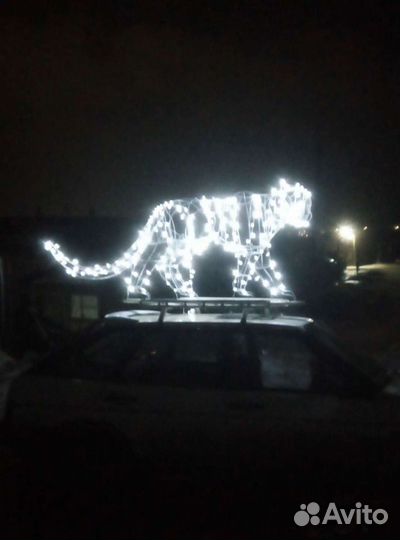 Новогодние фигурки - снеговик, ёлочка, олени, тигр