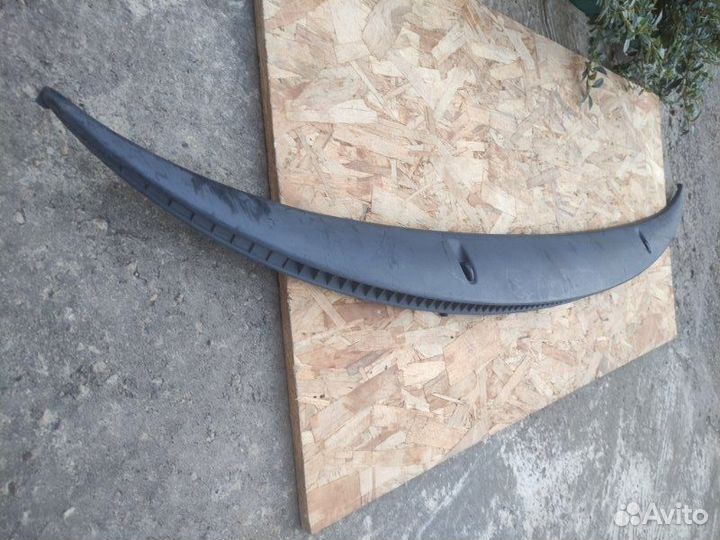 Жабо Mitsubishi Delica PA5W