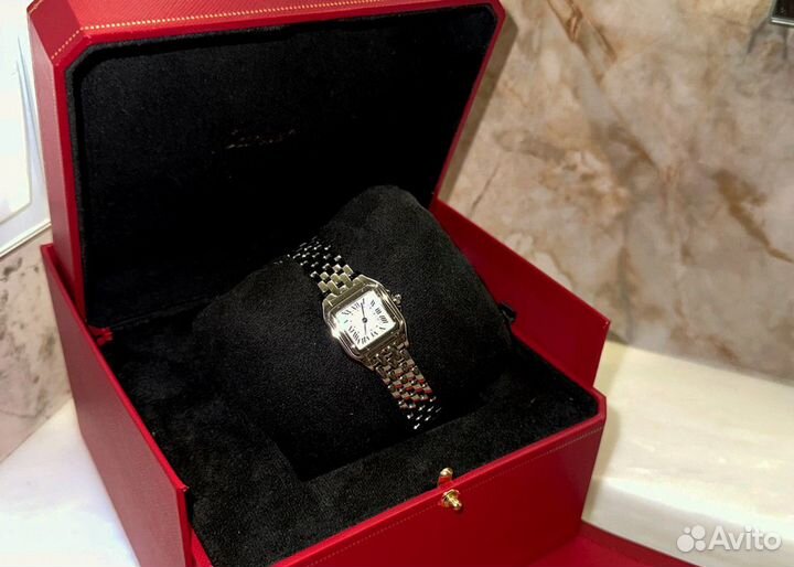 Современные часы Cartier