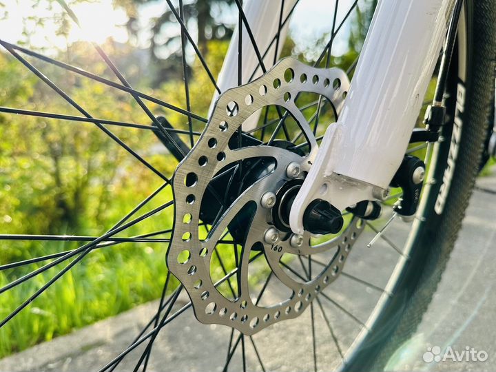 Велосипед алюминиевая рама blizzard 26R (белый)