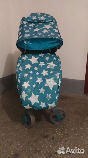 Прогулочная коляска