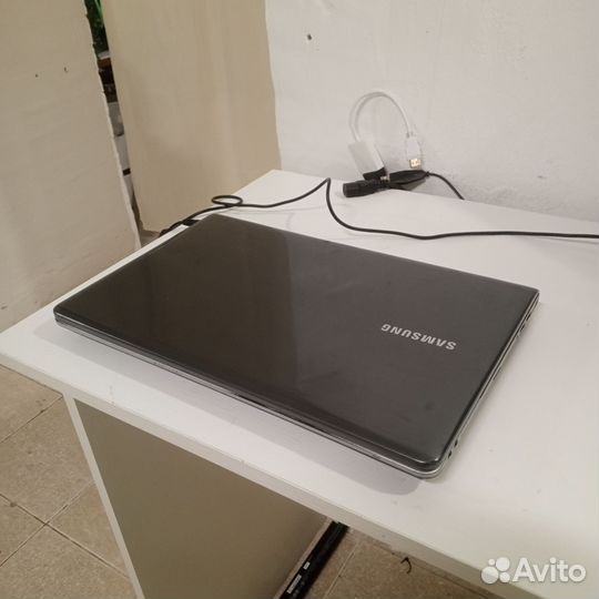 Ноутбук sumsung Np355v5c