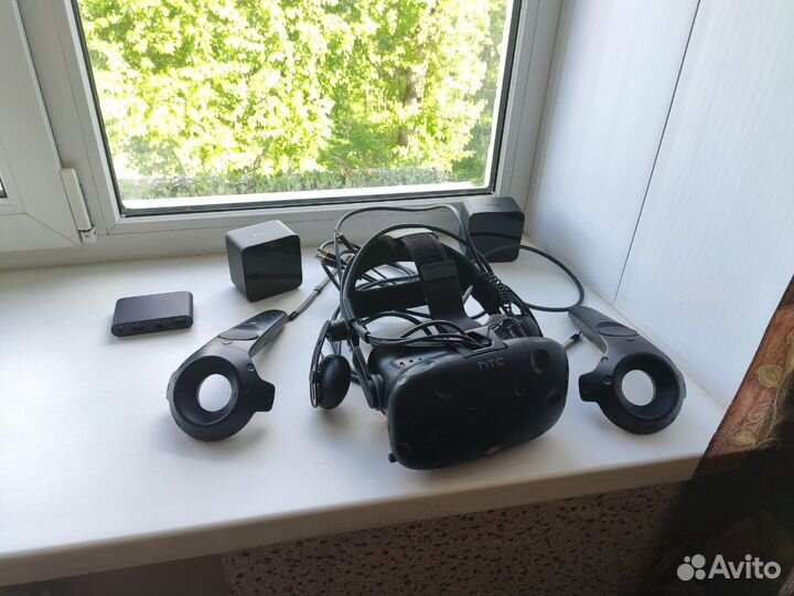 Шлем виртуальной реальности HTC Vive