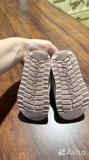 Кроссовки для девочки