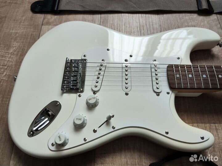 Электрогитара fender squier stratocaster