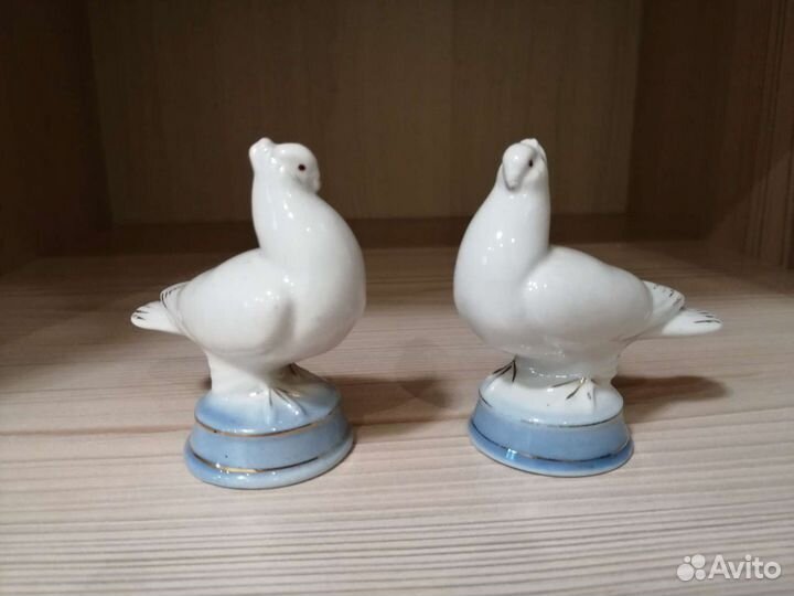 Статуэтка фарфоровая Голубь гжель