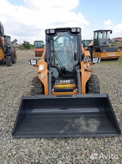 Мини-погрузчик CASE SV300B, 2022
