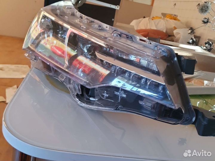 Фара toyota corolla е180