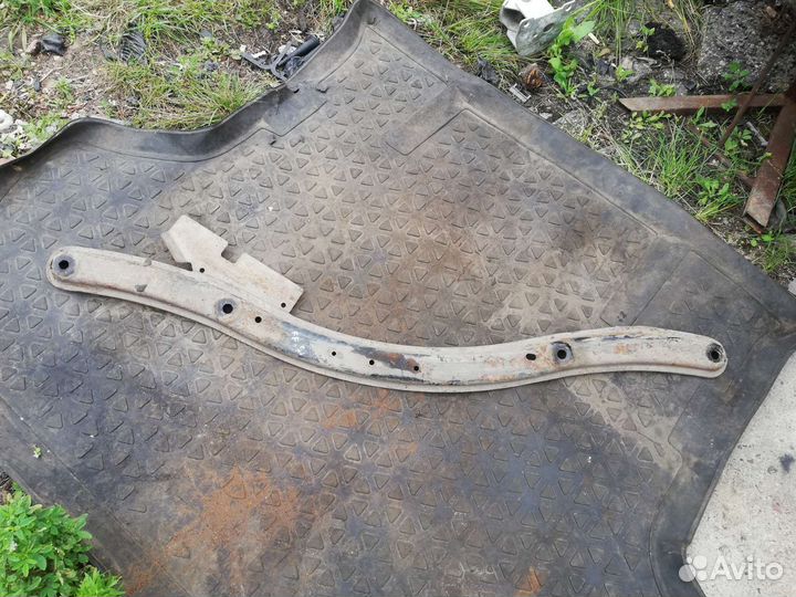 Балка передняя поперечная Форд Фокус 2