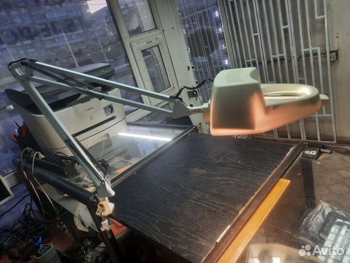 Лампа с увеличительным стеклом Camelion KD350